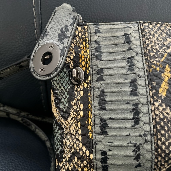 AUTHENTIC Coach Snakeskin purse (special edition) - Picture 4 of 13